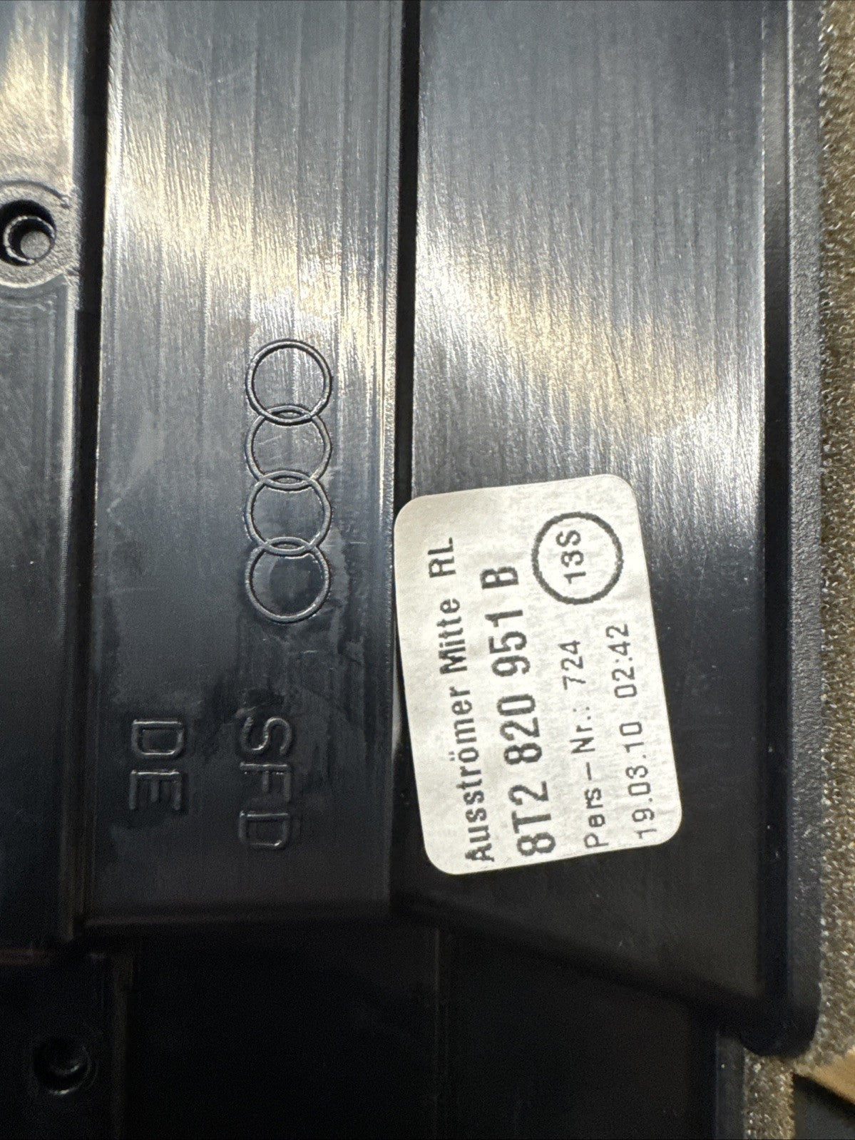 AUDI A4 A5 FRONT DASHBOARD CENTRE AIR VENTS 8T2820951B