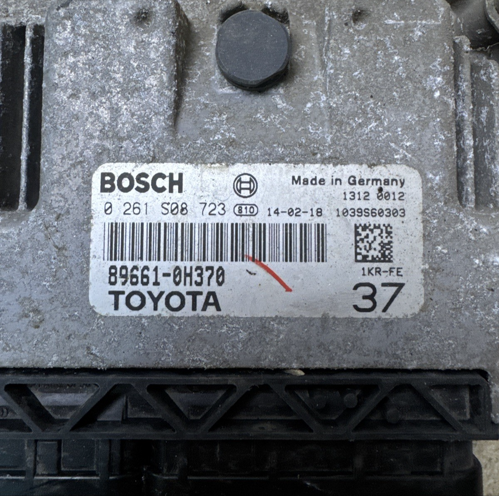 TOYOTA AYGO ECU ENGINE CONTROL UNIT 89661-0H370 / 0261S08723 / A14955-D261