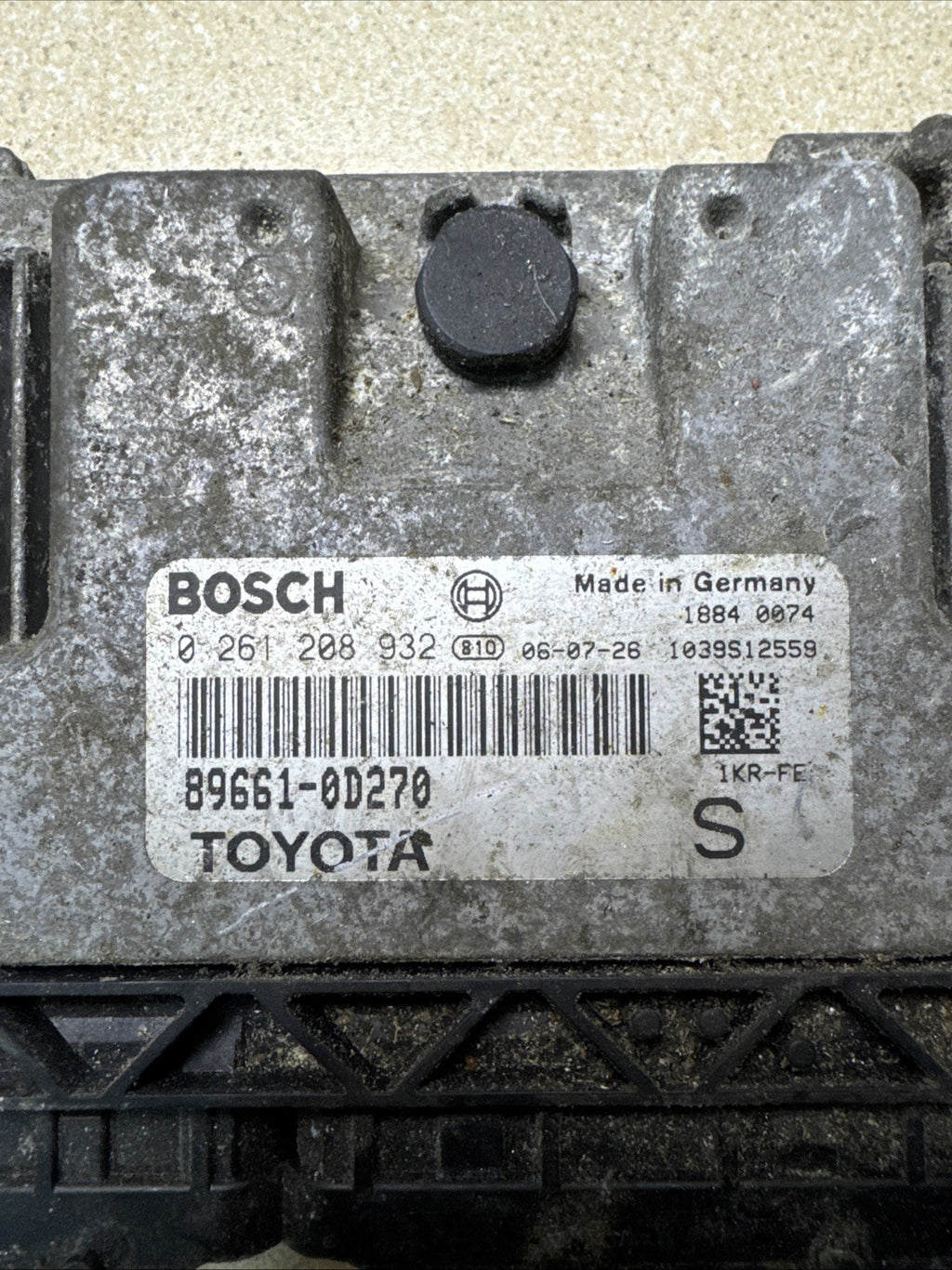 TOYOTA YARIS 1.0 PETROL ECU 0261208932 2006-2011