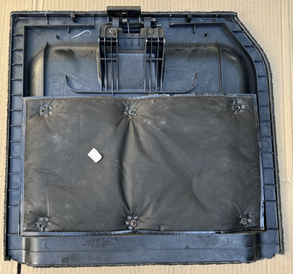 Range Rover L322 Boot Cover Trim Passenger Side EQY500170 Ref LB58