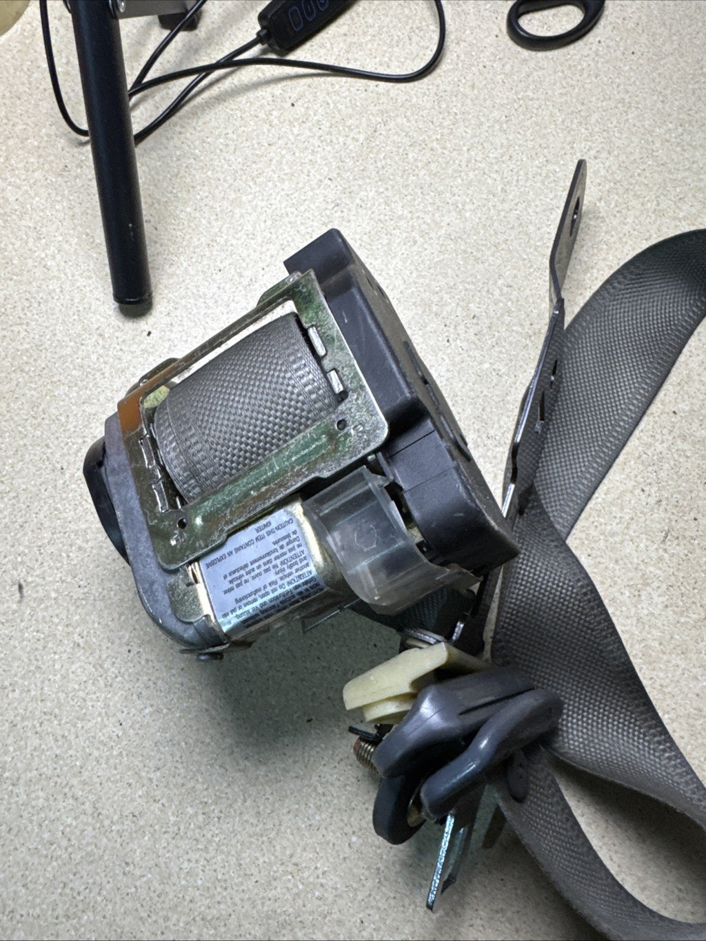 KIA CARENS 2002-2006 SEAT BELT NEARSIDE LEFT  NSR (KSR 4027)