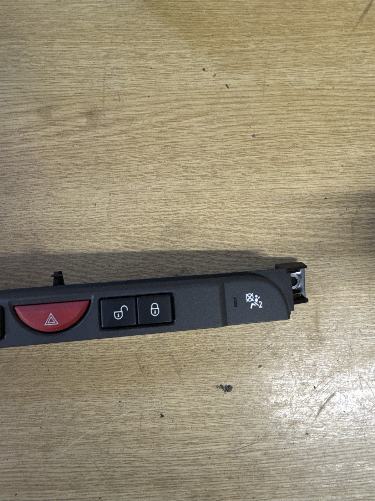 2005-09 LAND ROVER DISCOVERY 3 HAZARD SWITCH YUL500410WUX