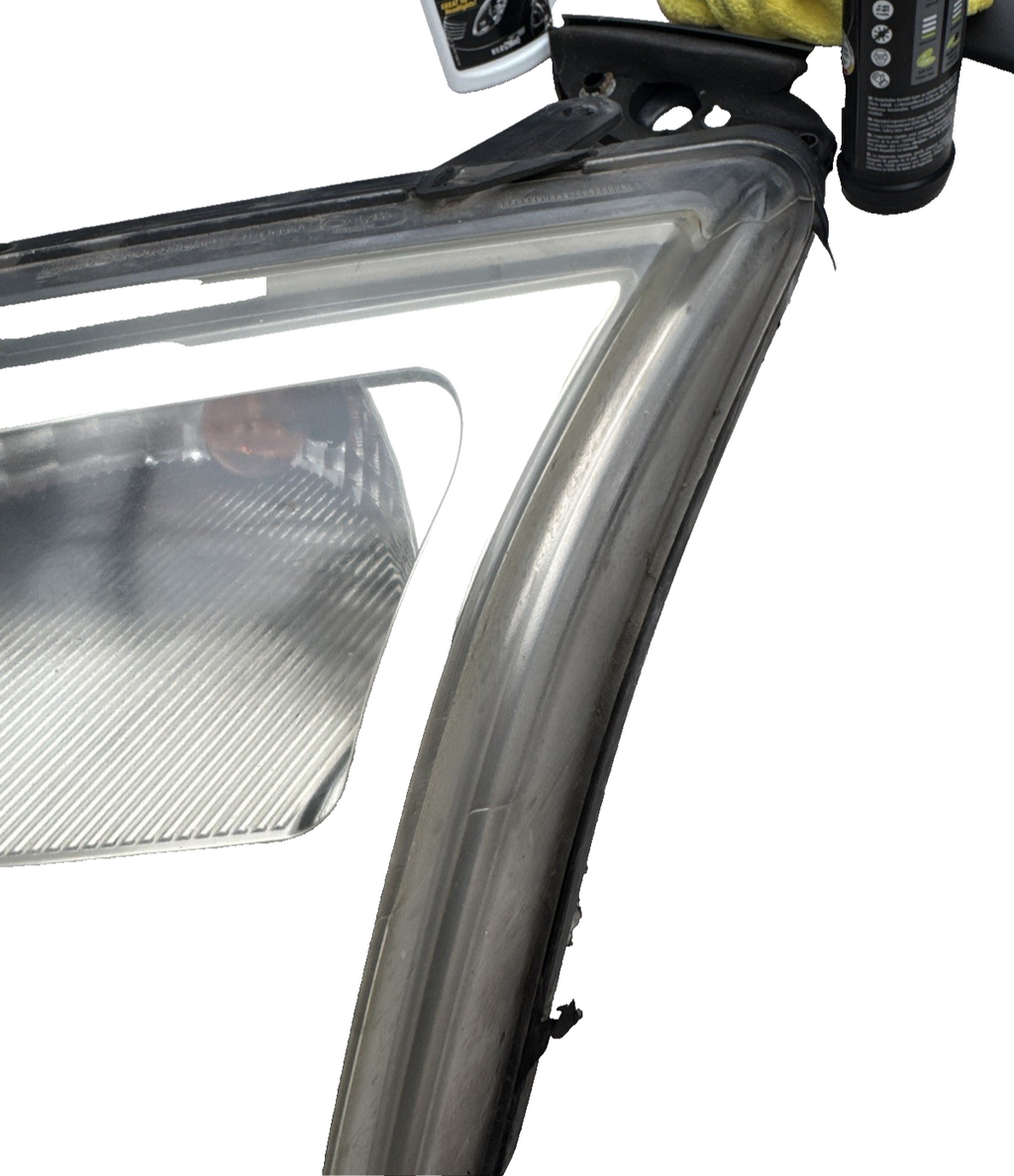 2002-2012 MK1 FORD TRANSIT CONNECT HEADLIGHT LH PASSENGER SIDE 2T1413005BG