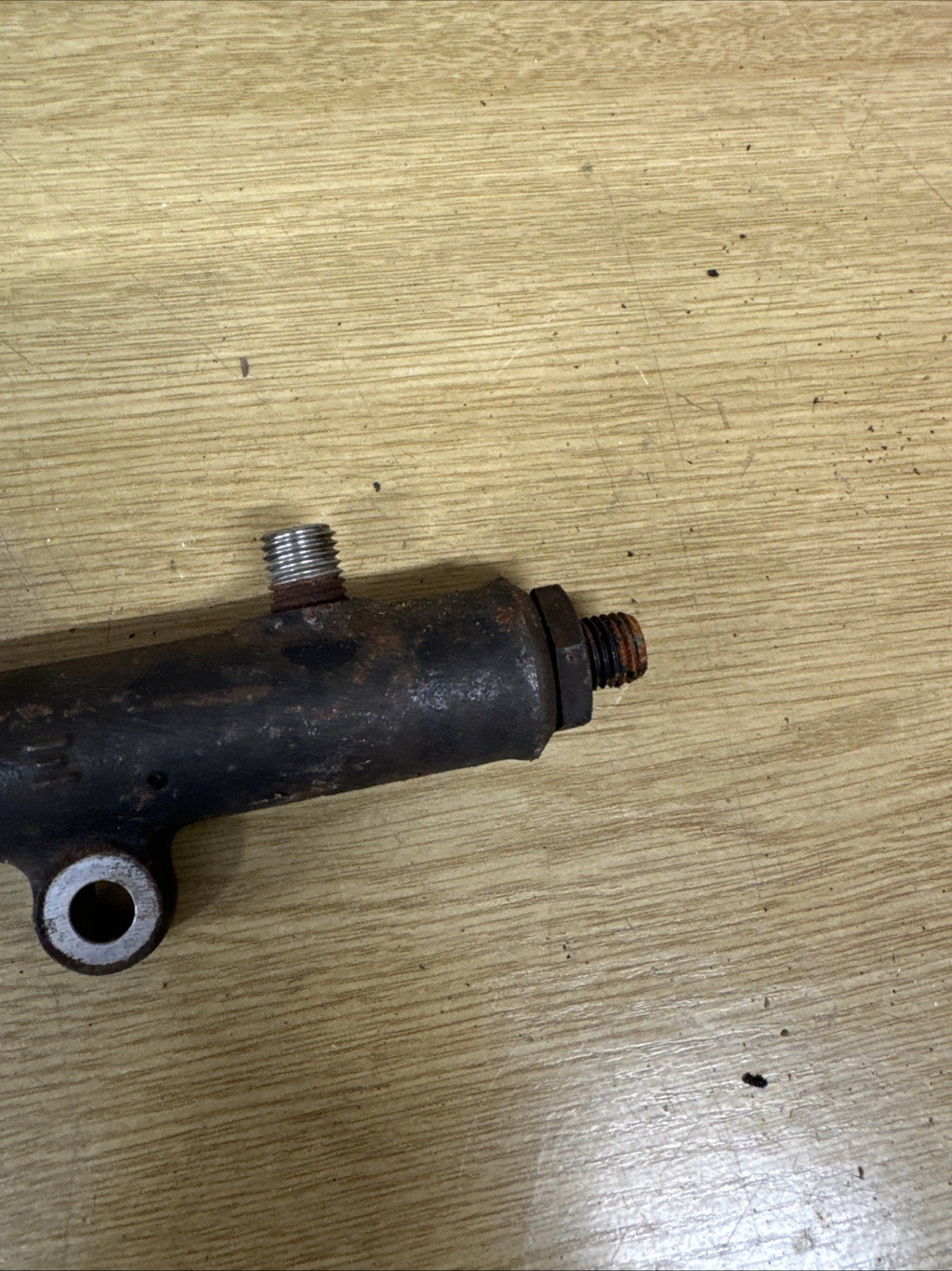 2008-2011 Jaguar XF X250 2.7 TD V6  Fuel Injector Rail A2C20001330