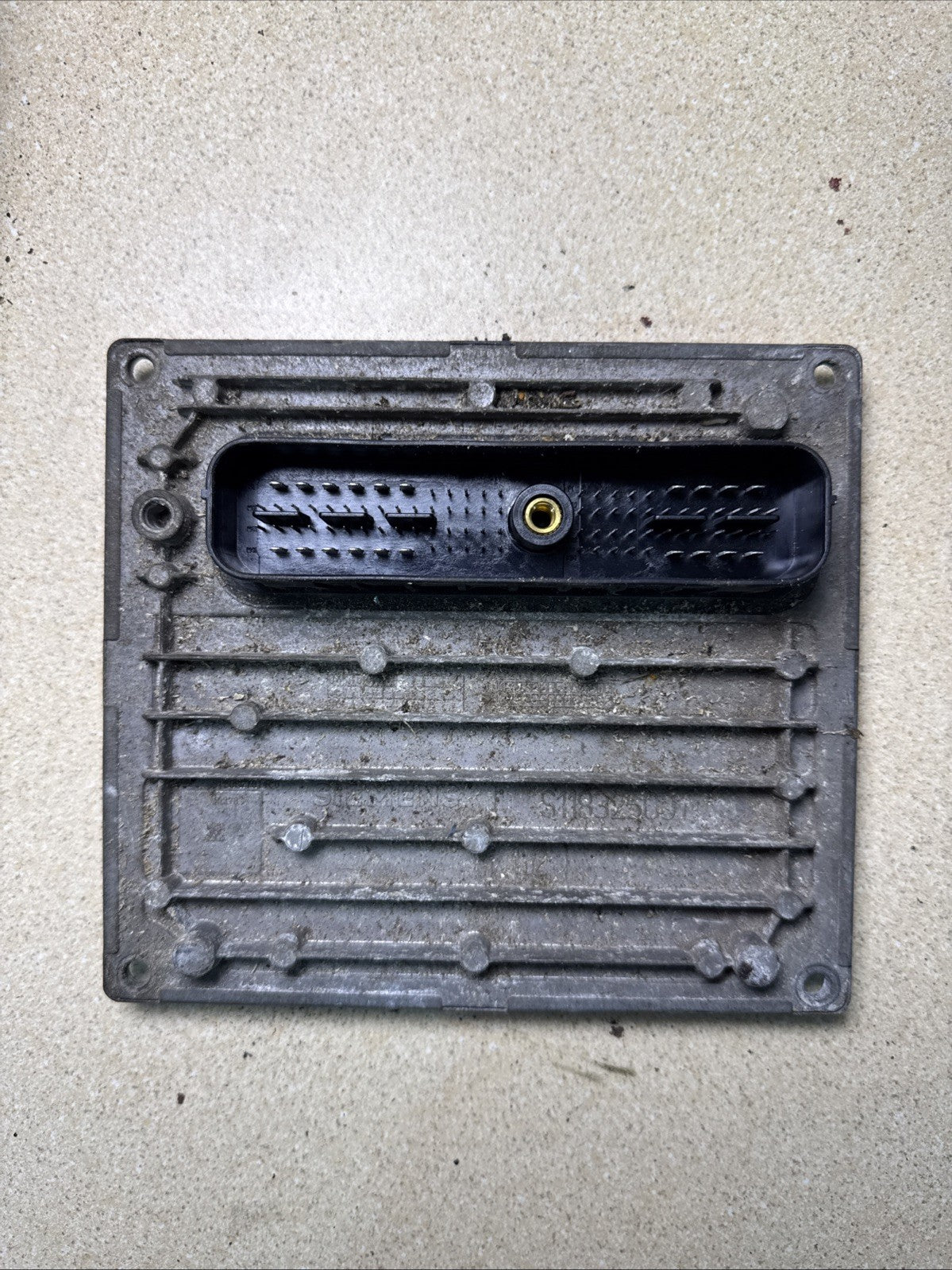 Ford Fusion 2004 4S6112A650LB Engine control unit module ECU ALD2497