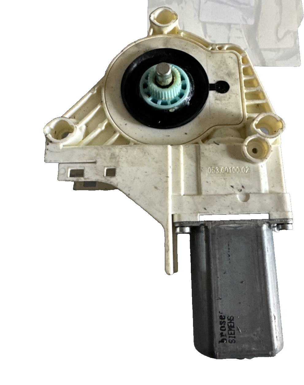LAND ROVER DISCOVERY MK3 2004 2009 REAR LEFT DOOR WINDOW MOTOR 0536010002