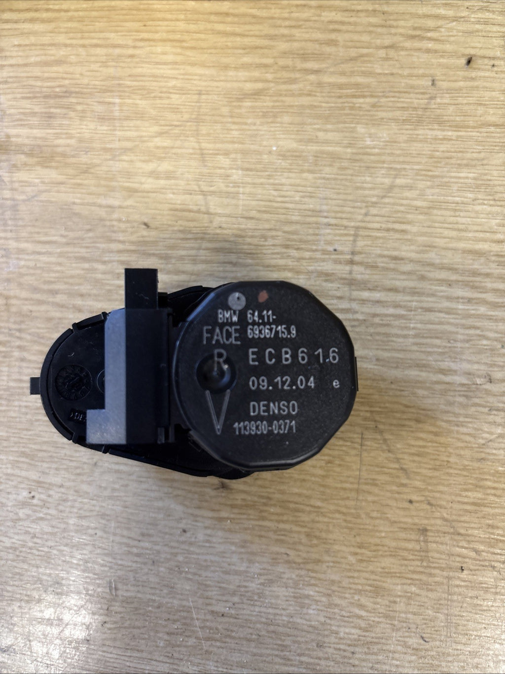 BMW Z4 Series E85 E86 Heater Recycling Actuator For Ventilation Flap