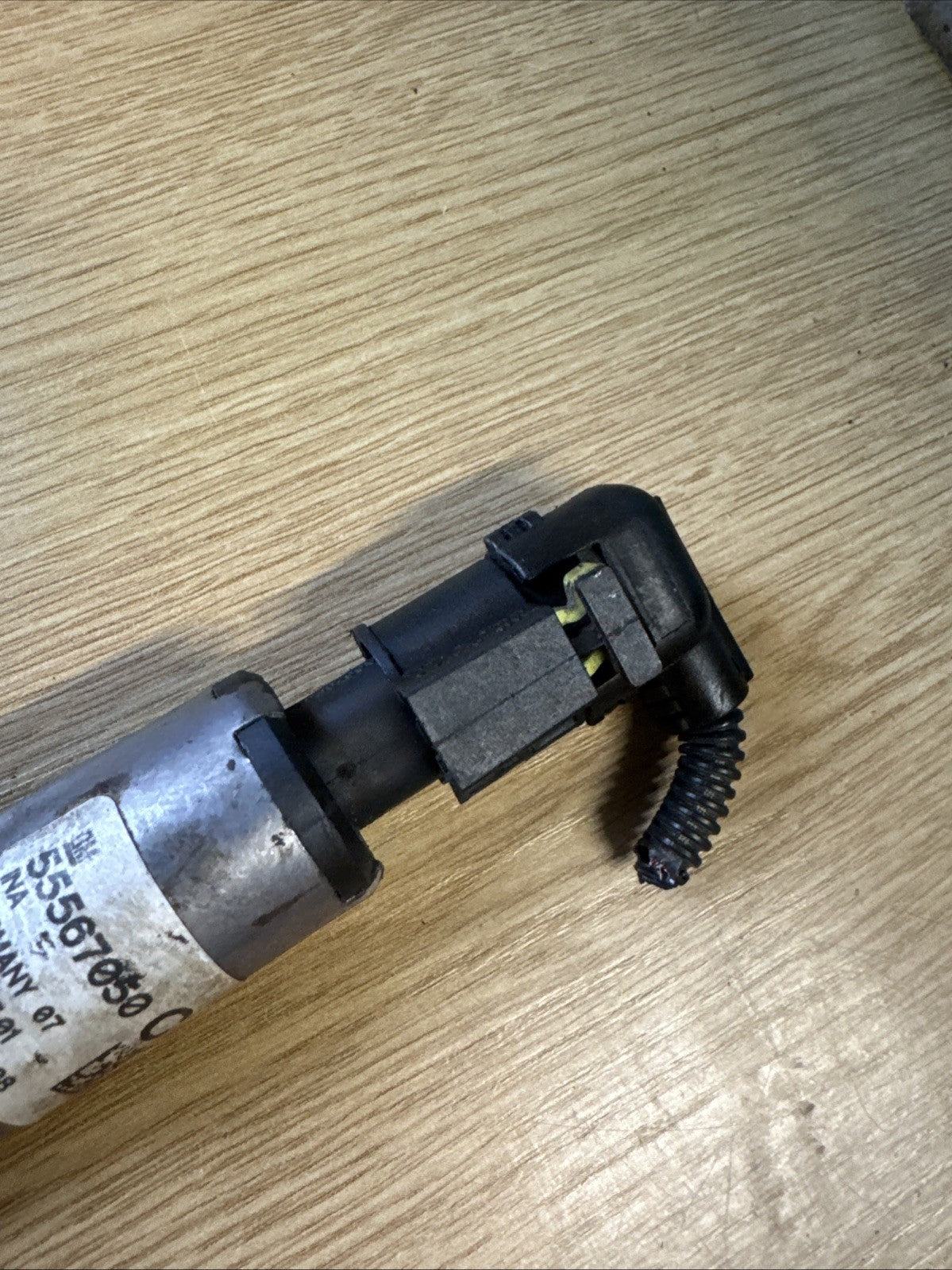 Vauxhall Astra Zafira 1.6, 1.8 Petrol Variable Valve Timing Solenoid 55567050C