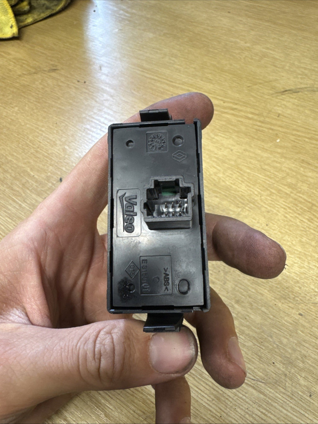 Hazard / Warning Light Switch Button Renault Megane 1.5 Diesel E31601