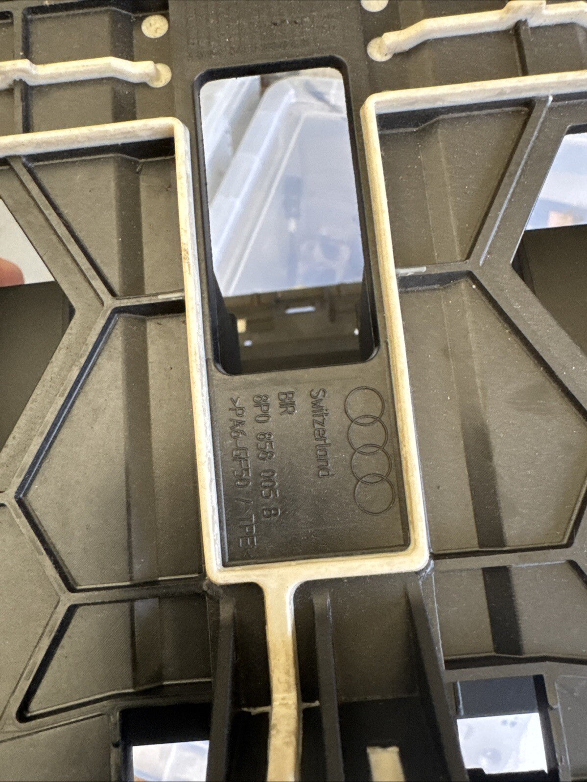 Audi A3 8P Single Din Stereo Cage Centre Console	 8P0858005B