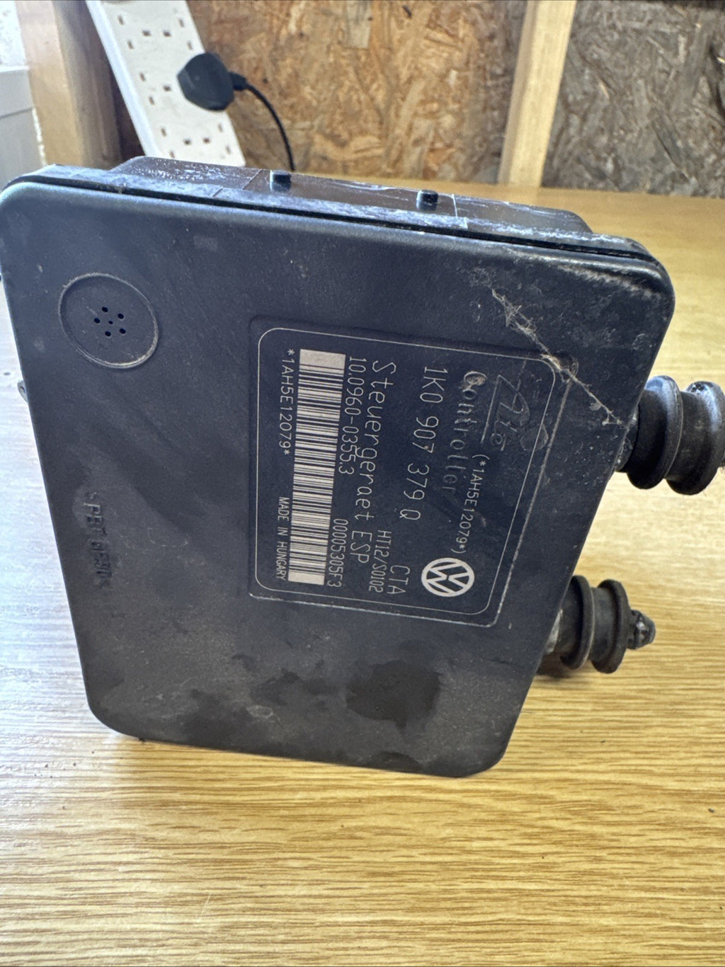 Volkswagen Golf MK5 ABS Pump Modulator Unit 1K0907379Q