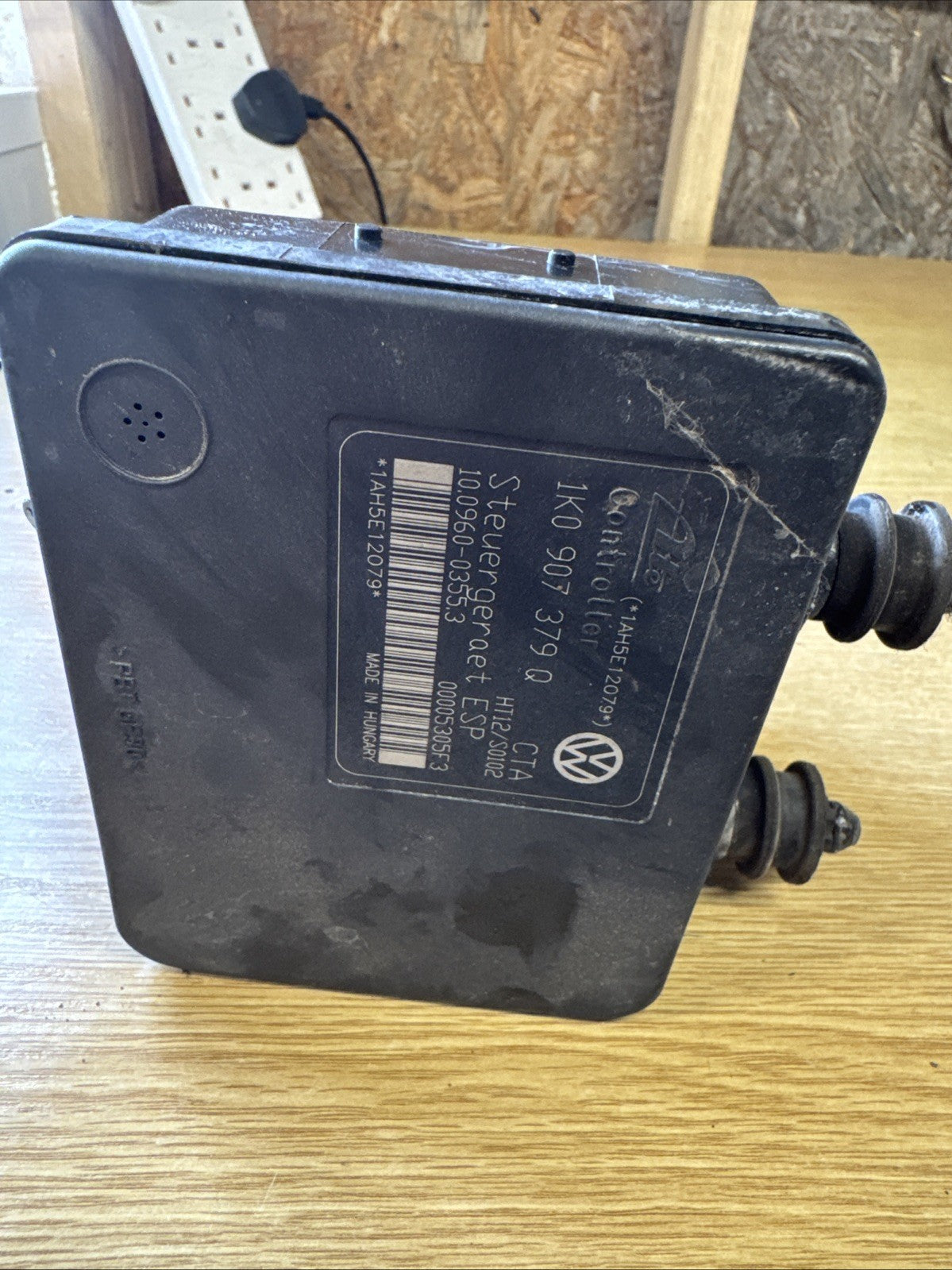 Volkswagen Golf MK5 ABS Pump Modulator Unit 1K0907379Q