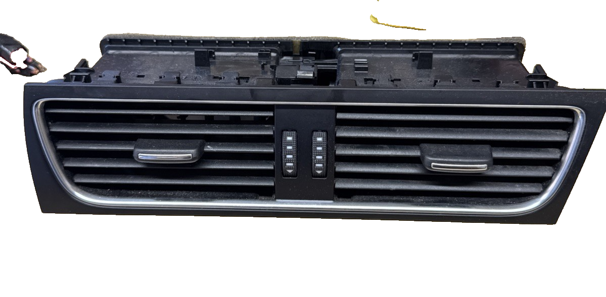 AUDI A4 A5 FRONT DASHBOARD CENTRE AIR VENTS 8T2820951B