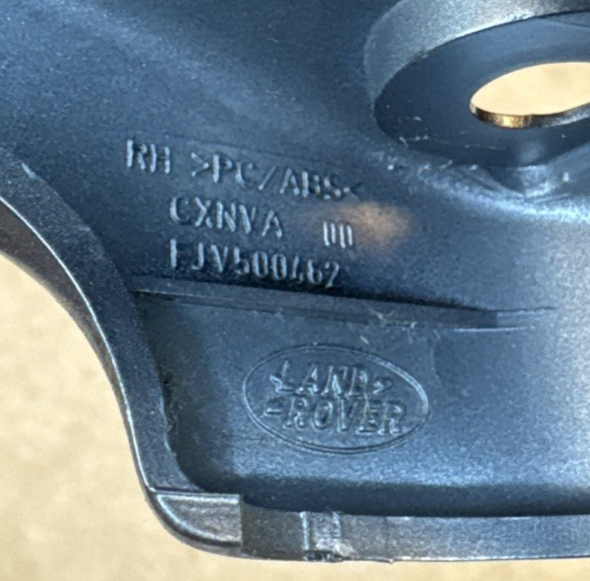 RANGE ROVER SPORT L320 ARM REST HINGE COVER RIGHT DRIVER SIDE 2005