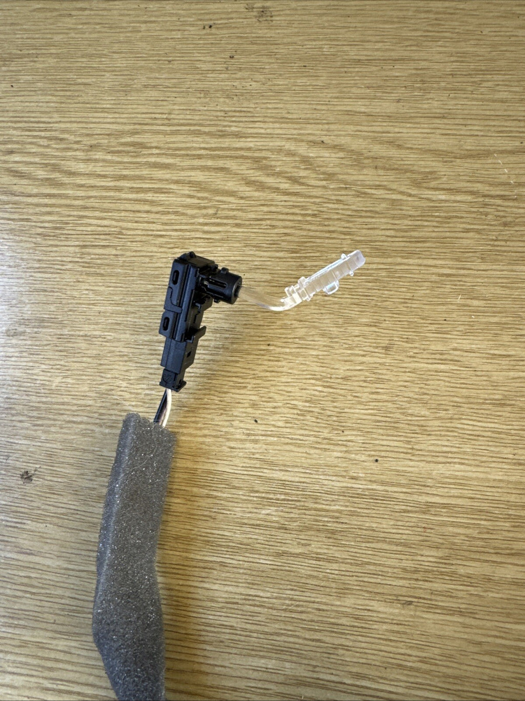 FORD FIESTA MK7 13-17 FRONT PASSENGER DOOR WIRING JUMPER C1BT-14D624-AAC