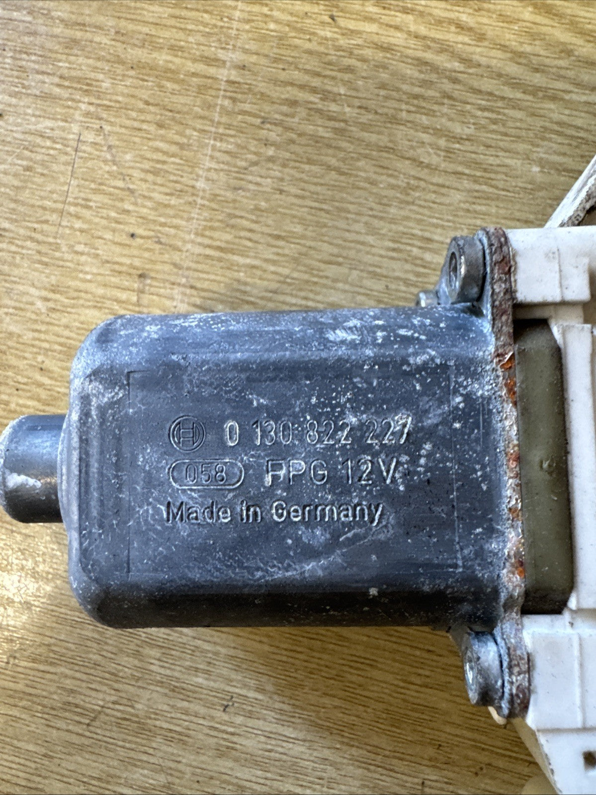 BMW 3 Series E90 LCI 09-12 Drivers Window Motor  0130822227