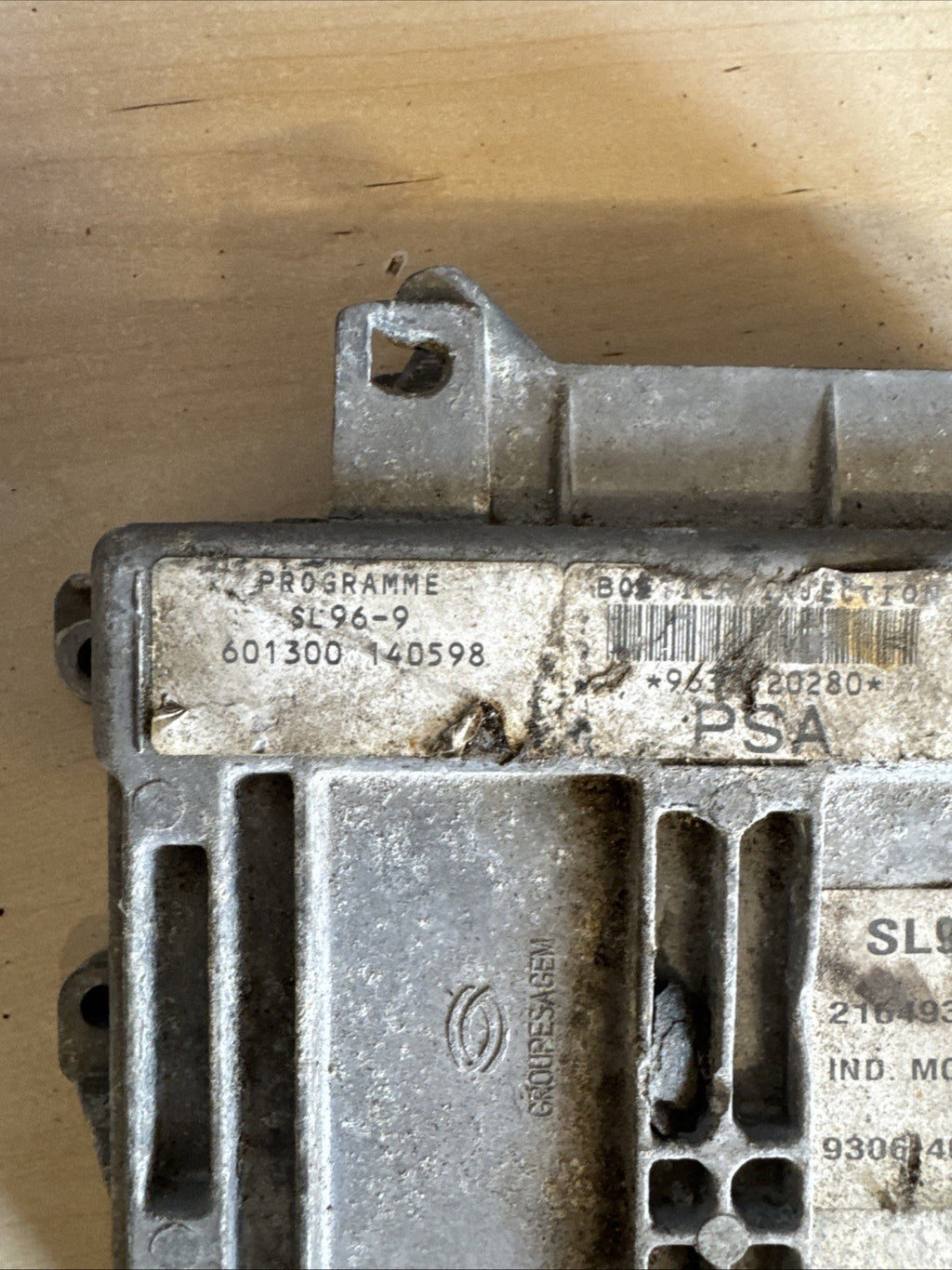 Peugeot/Citroen ENGINE ECU 1.4L Petrol  9632520280 / 601300140598