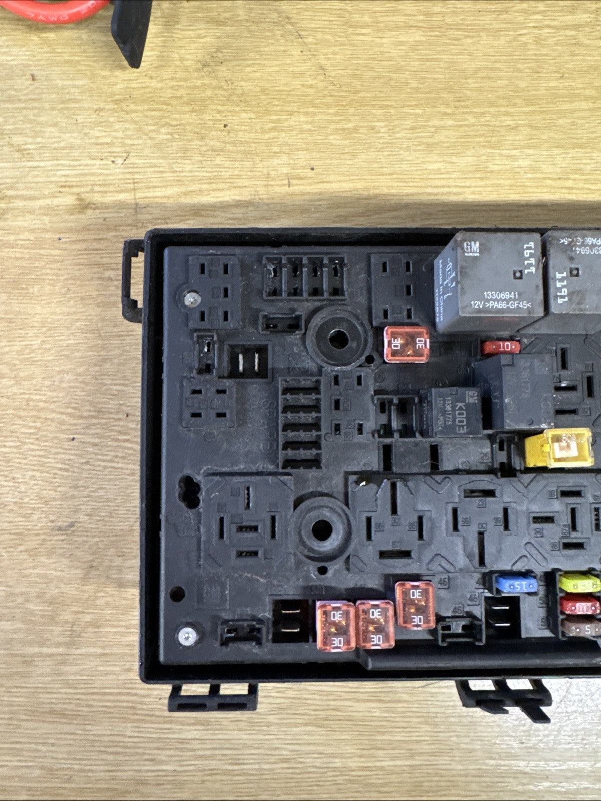 VAUXHALL ASTRA J 09-15 MK6 FUSE REPAY BOX 13343762 RS