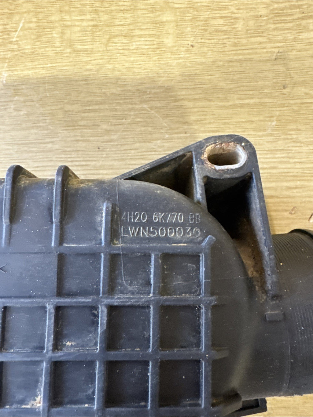 Land Rover Discovery 3 2.7 TDV6 HSE 2004-2009 Air Intake Pipe Duct Chamber
