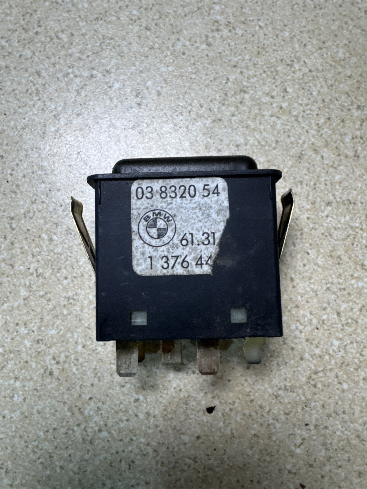 BMW 525i E34 1992 Windscreen Windshield Heat Defrost Switch 1384480
