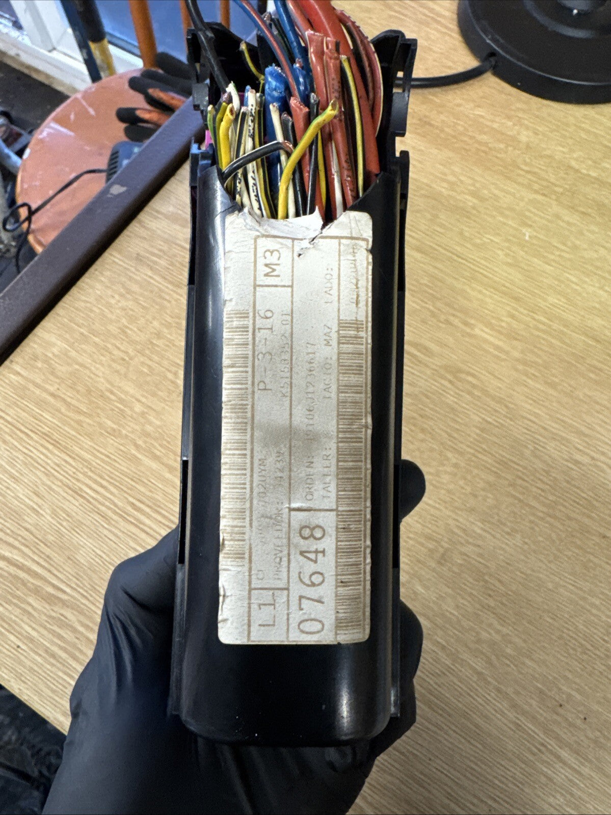 SEAT IBIZA 2014   INTERNAL FUSE BOX / FUSEBOX  08-2017