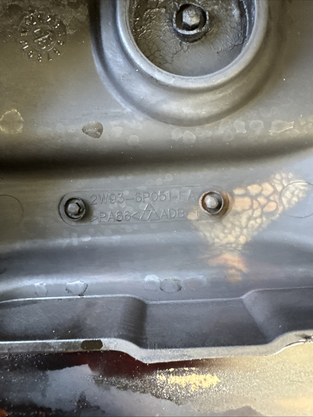 Land Rover Range Rover Sport valve cover 2w93-6p051-fa genuine 4.2 v8