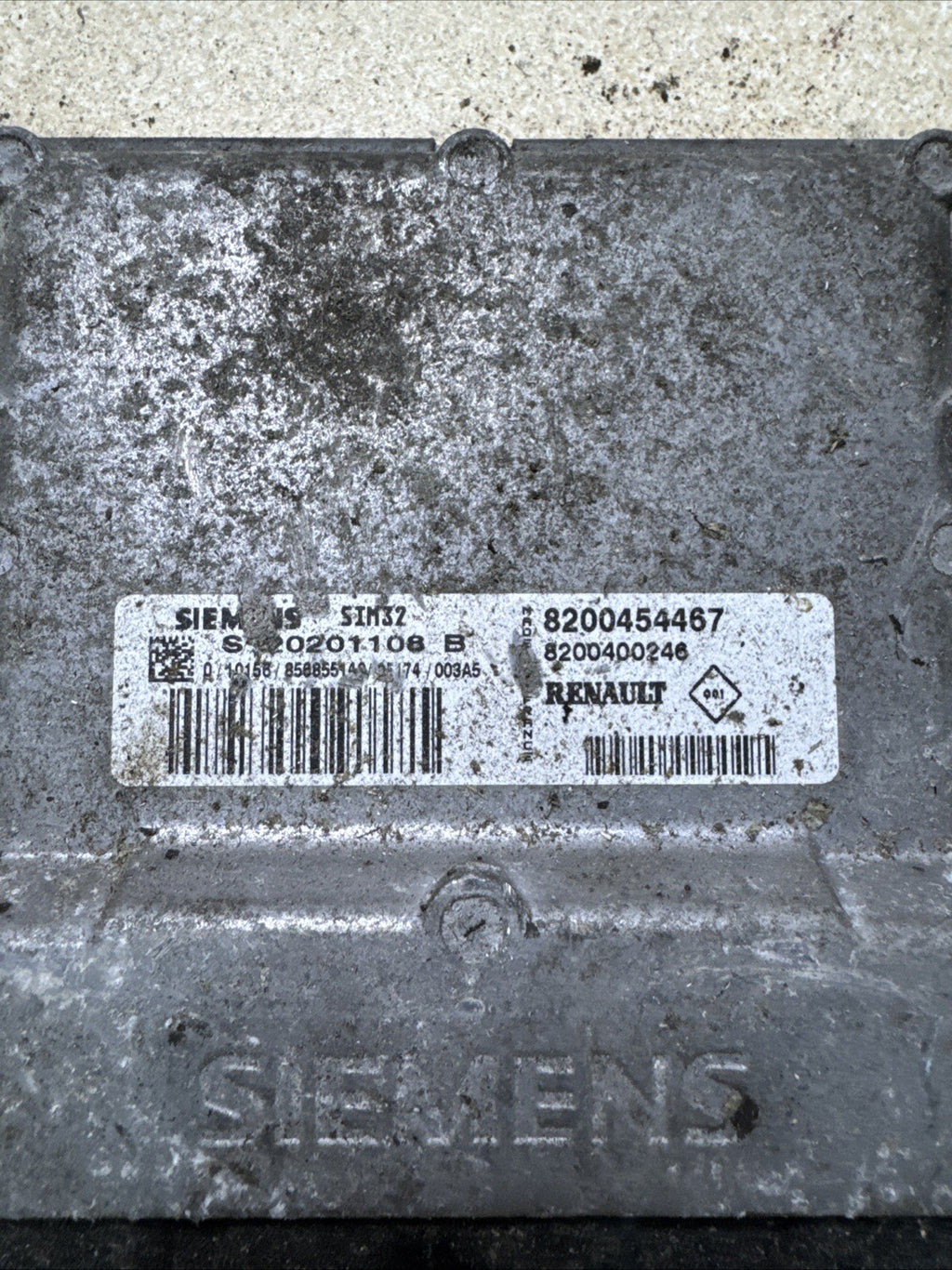 RENAULT CLIO 2005 1.2 16V 3DR ENGINE CONTROL UNIT ECU 8200454467