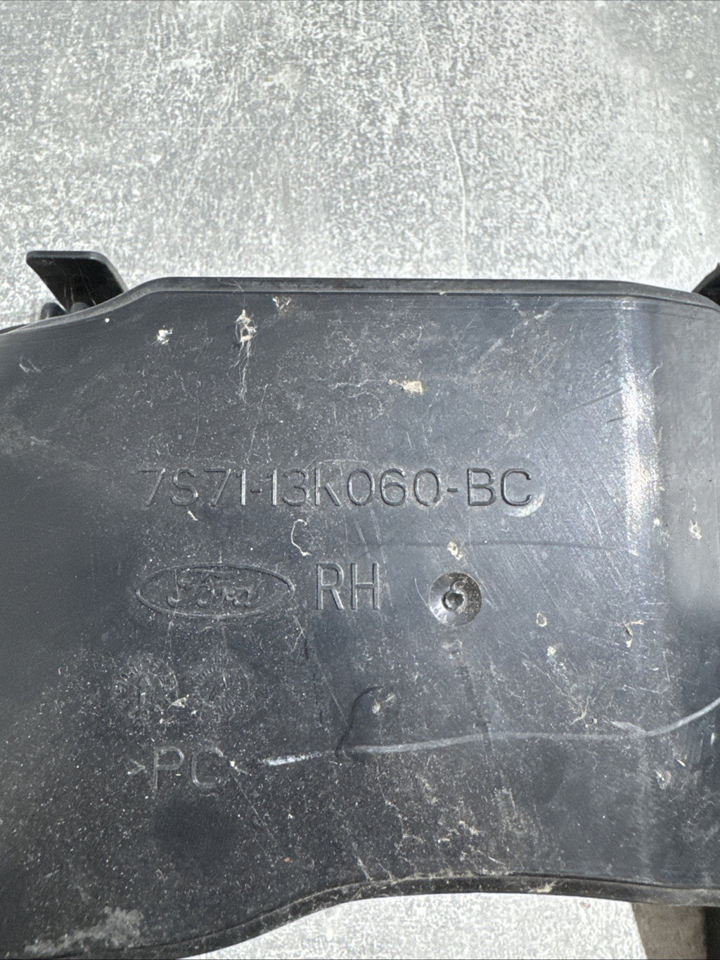 GENUINE FORD MONDEO MK4 2011-2014 DRIVERS SIDE HEADLIGHT BULB COVER DUST CAP