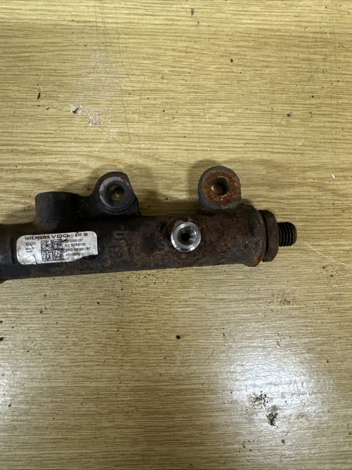 Landrover Range rover 2.7 Injector Rail A2C20001297