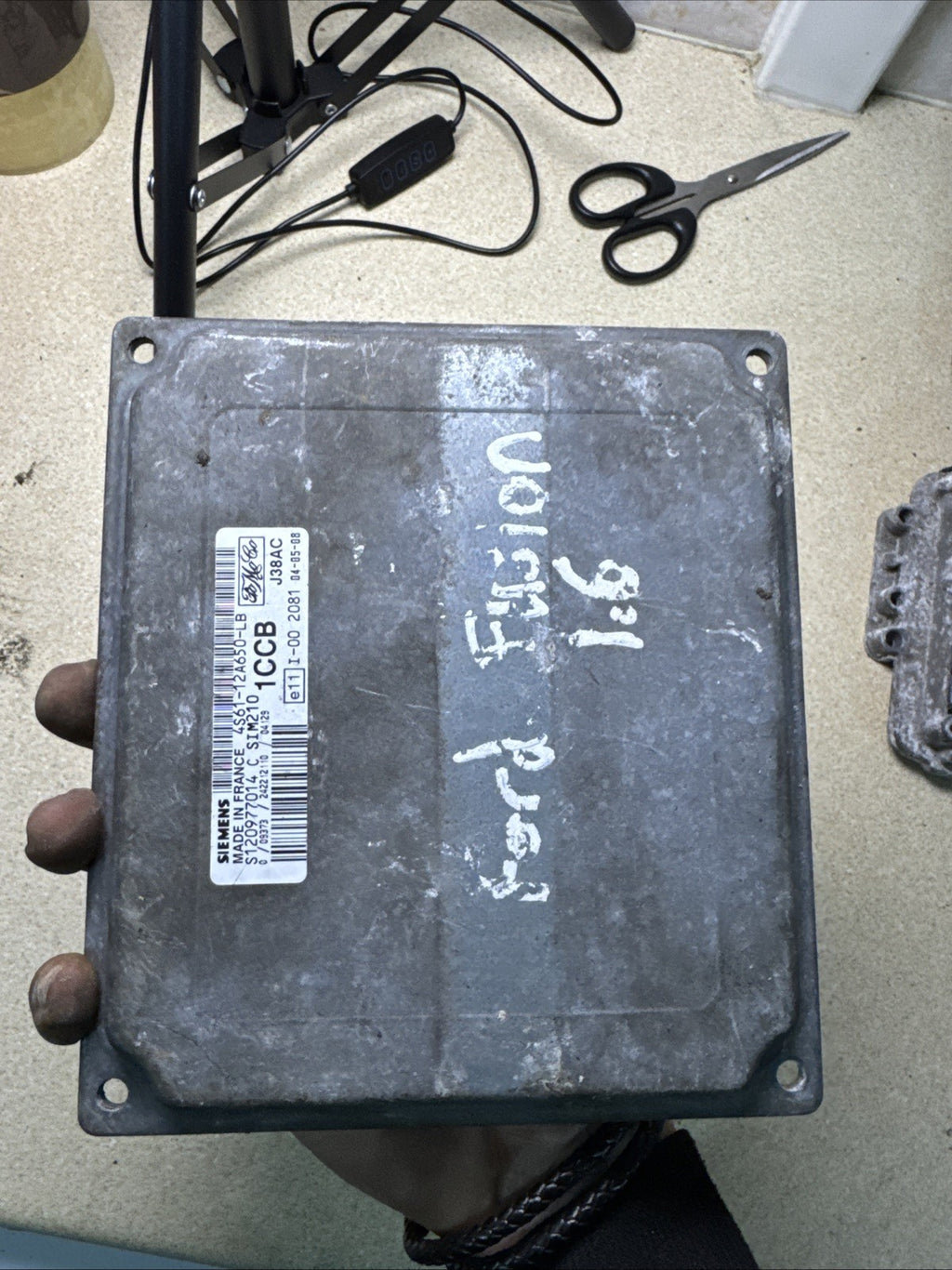 Ford Fusion 2004 4S6112A650LB Engine control unit module ECU ALD2497