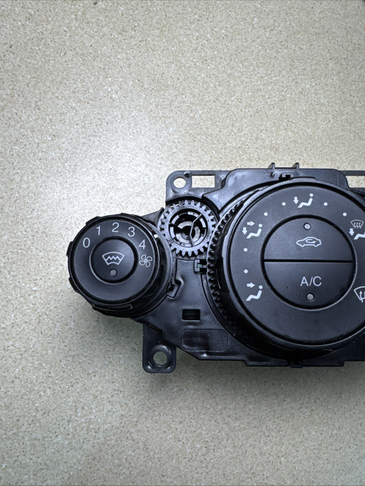 2010 Ford Fiesta Zetec SNJB Climate Control Panel 8A6119980BE