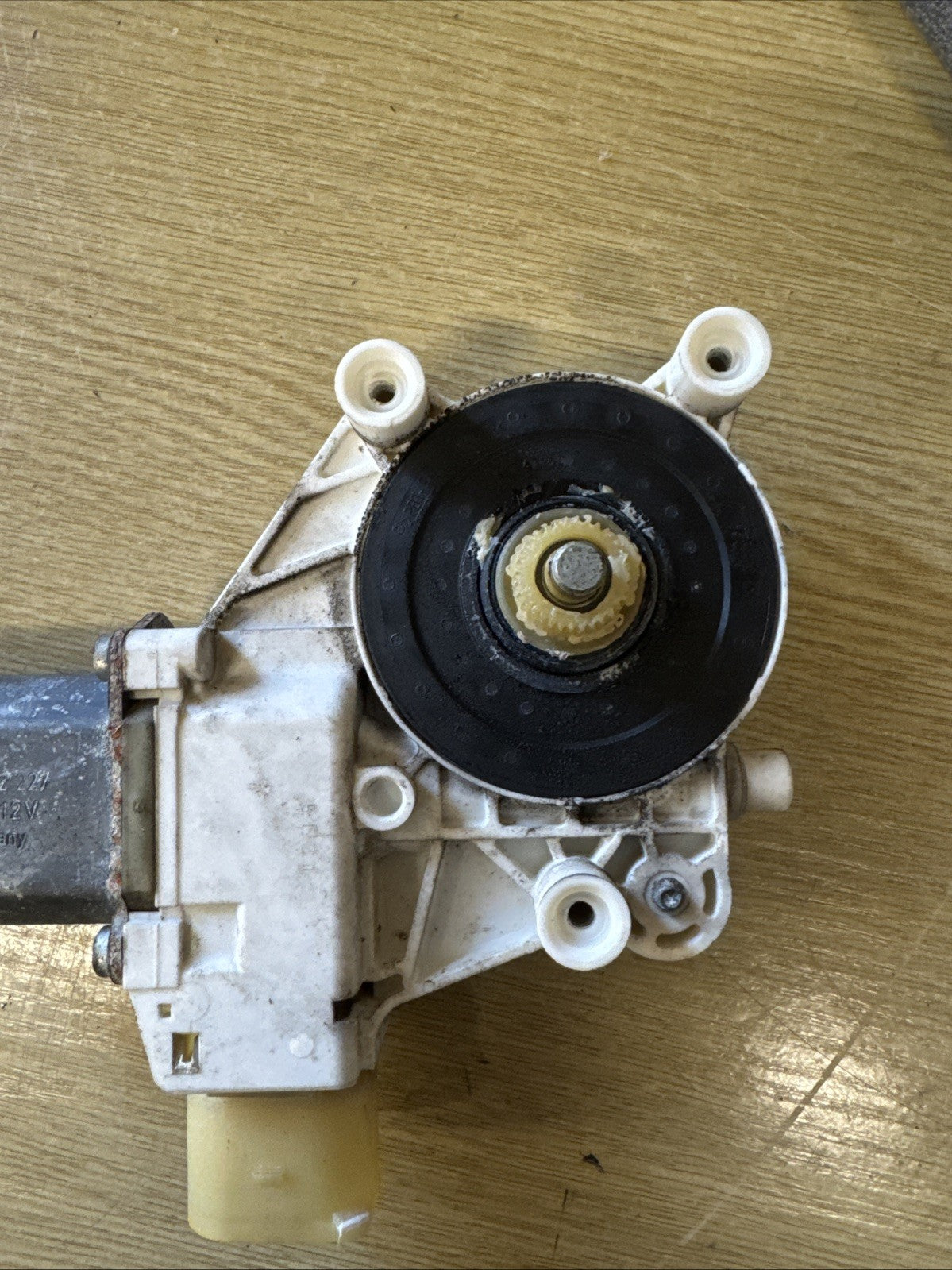 BMW 3 Series E90 LCI 09-12 Drivers Window Motor  0130822227