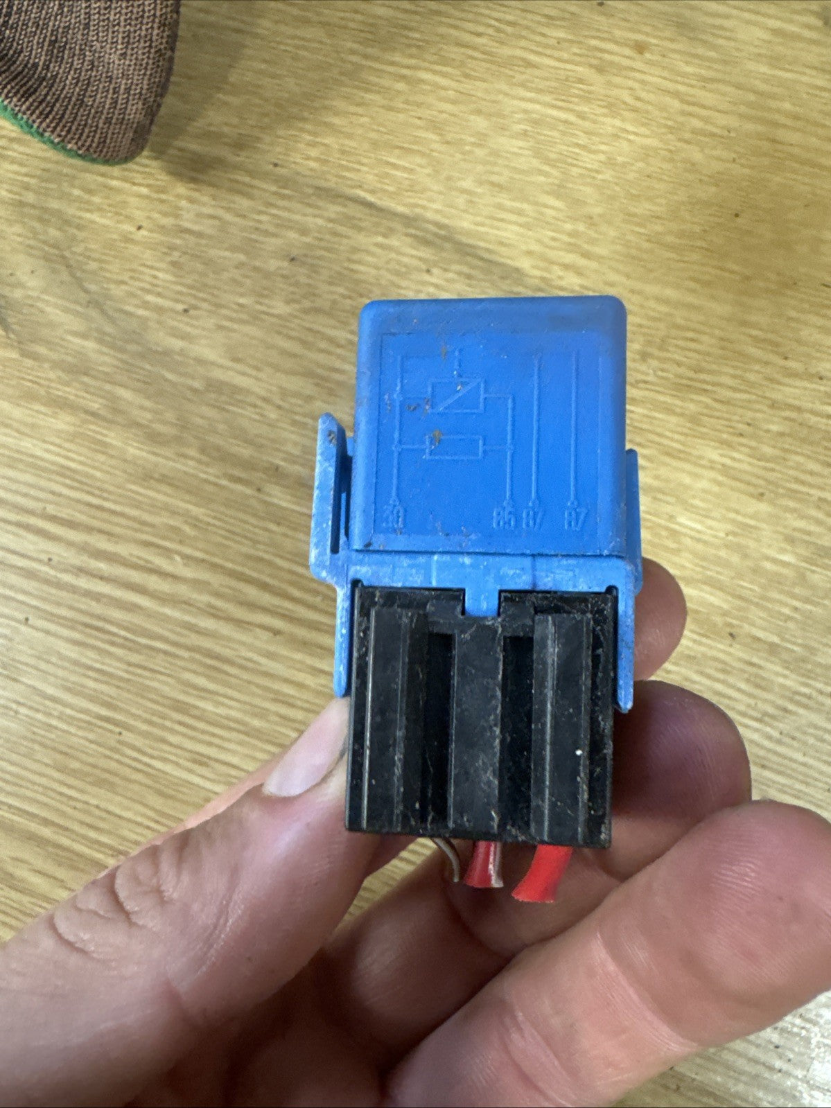 BMW 1 3 4 5 6 7 Series Z3 Z4 Z8 i3 4-Pin Sky-Blue Relay 61368364581 61366915327