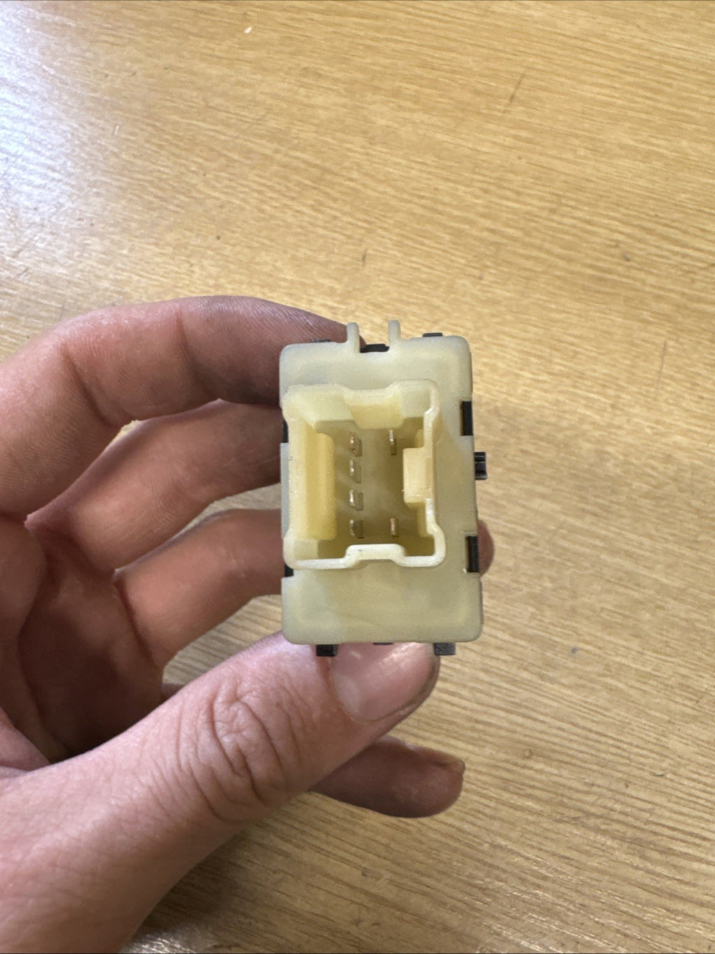 DACIA SANDERO WINDOW SWITCH Diesel 5 Door Hatchback 254214937R 12-20