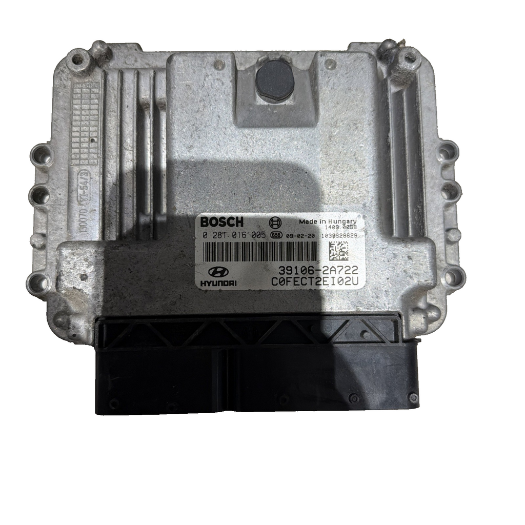 39106 2A722 Bosch 0281016005 Hyundai i30 1.6 Engine ECU