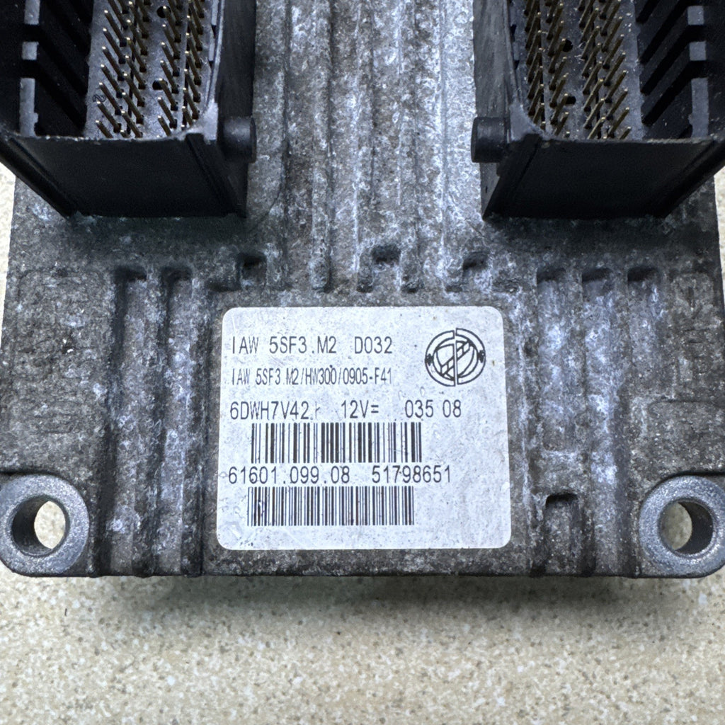 IAW 5SF3.M2 Fiat Punto Grande 1.4 Engine Control ECU IAW 5SF3M2 D032 IAW5SF3M2