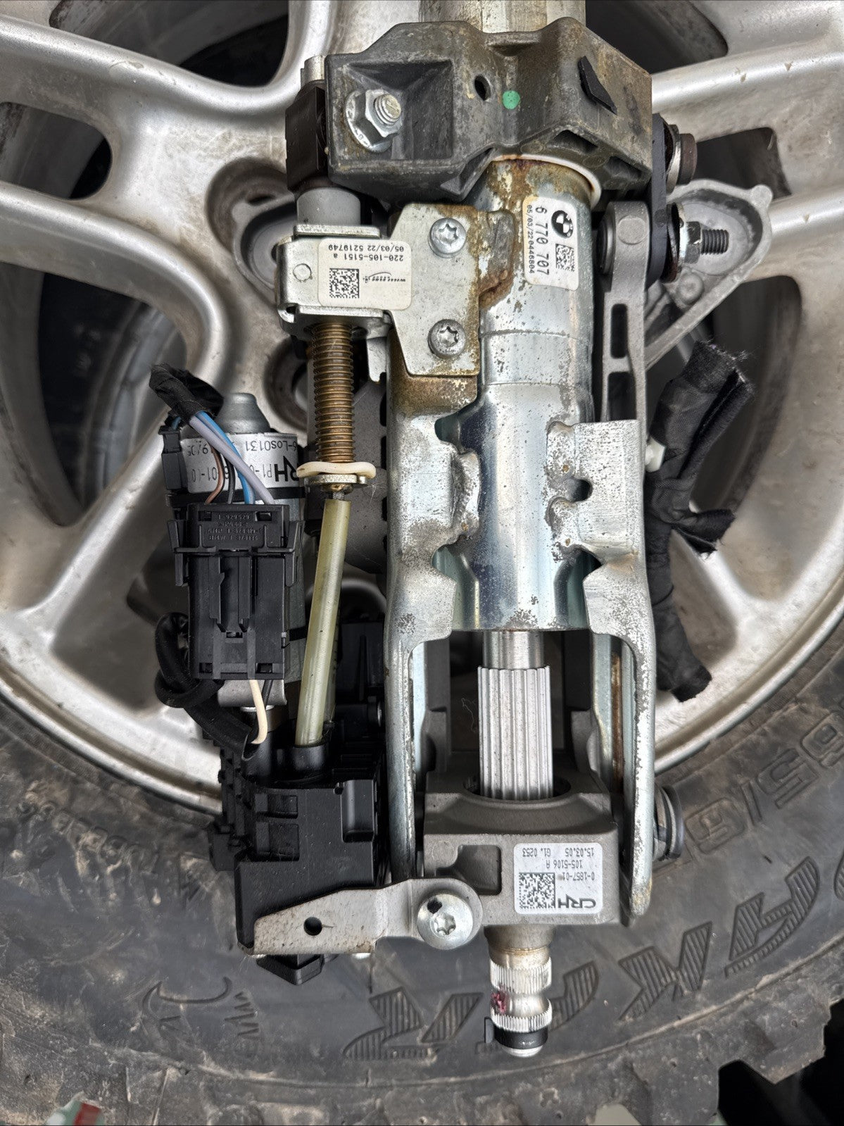 BMW  E64  6 Series STEERING COLUMN ELECTRIC ADJUSTABLE / 6770707