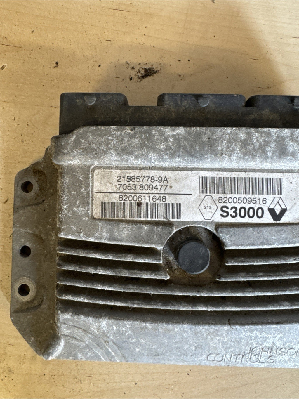 RENAULT MEGANE SCENIC 2007 1.6 VVT AUTO ENGINE CONTROL UNIT ECU 8200509516