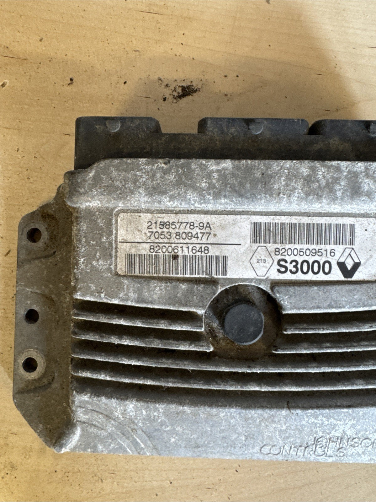 RENAULT MEGANE SCENIC 2007 1.6 VVT AUTO ENGINE CONTROL UNIT ECU 8200509516