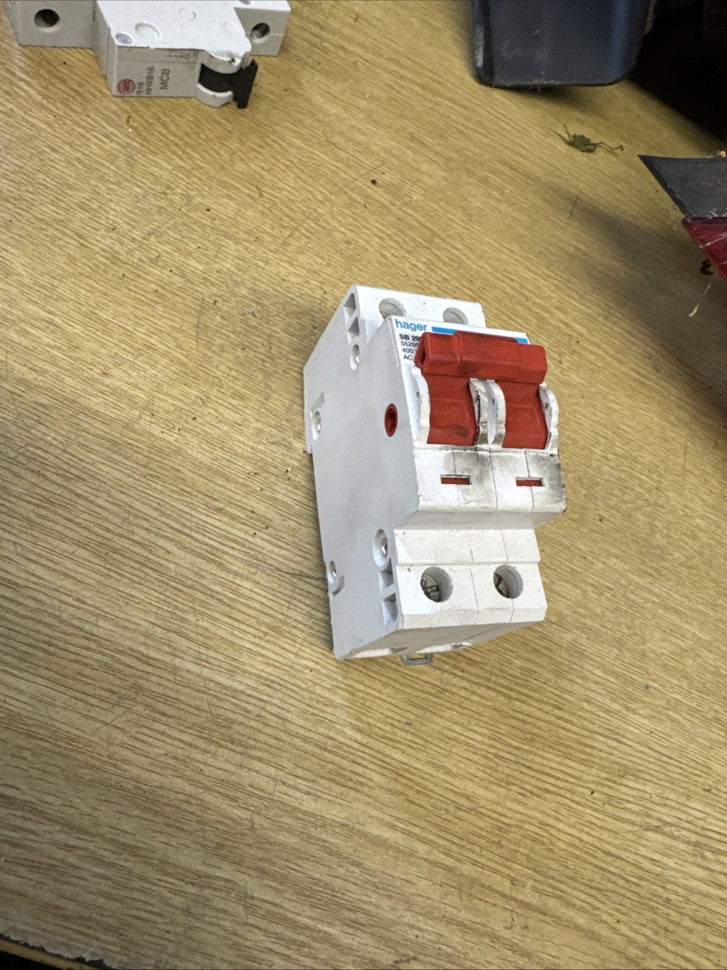 HAGER SB 299U 552957 2 100A AC22A SB299U DP IEC 947-3 MAIN SWITCH ISOLATOR