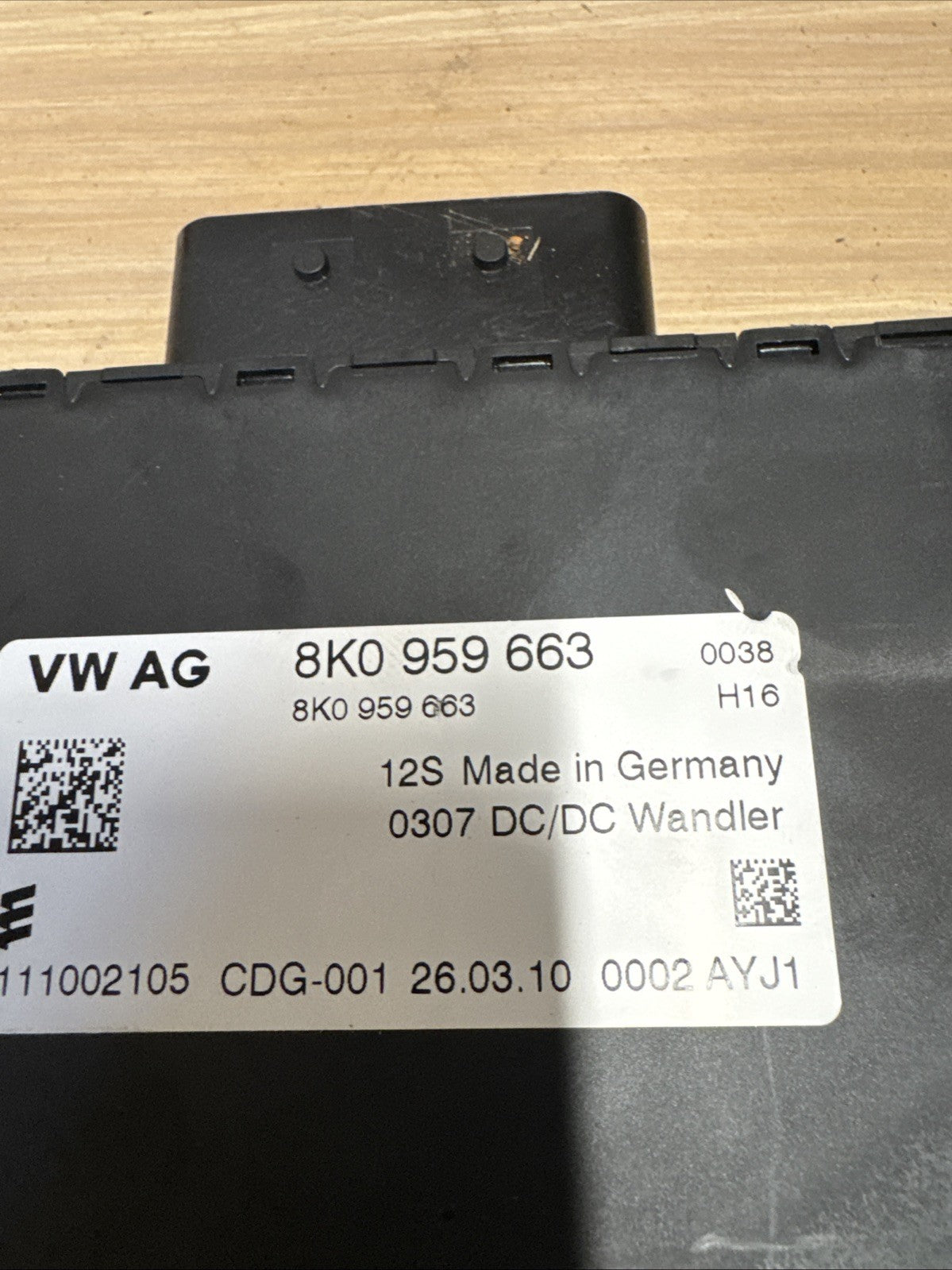AUDI A4 2.0 TDI E SE MK4 2011 4DR 8K SALOON VOLTAGE STABILIZER UNIT 8K0959663