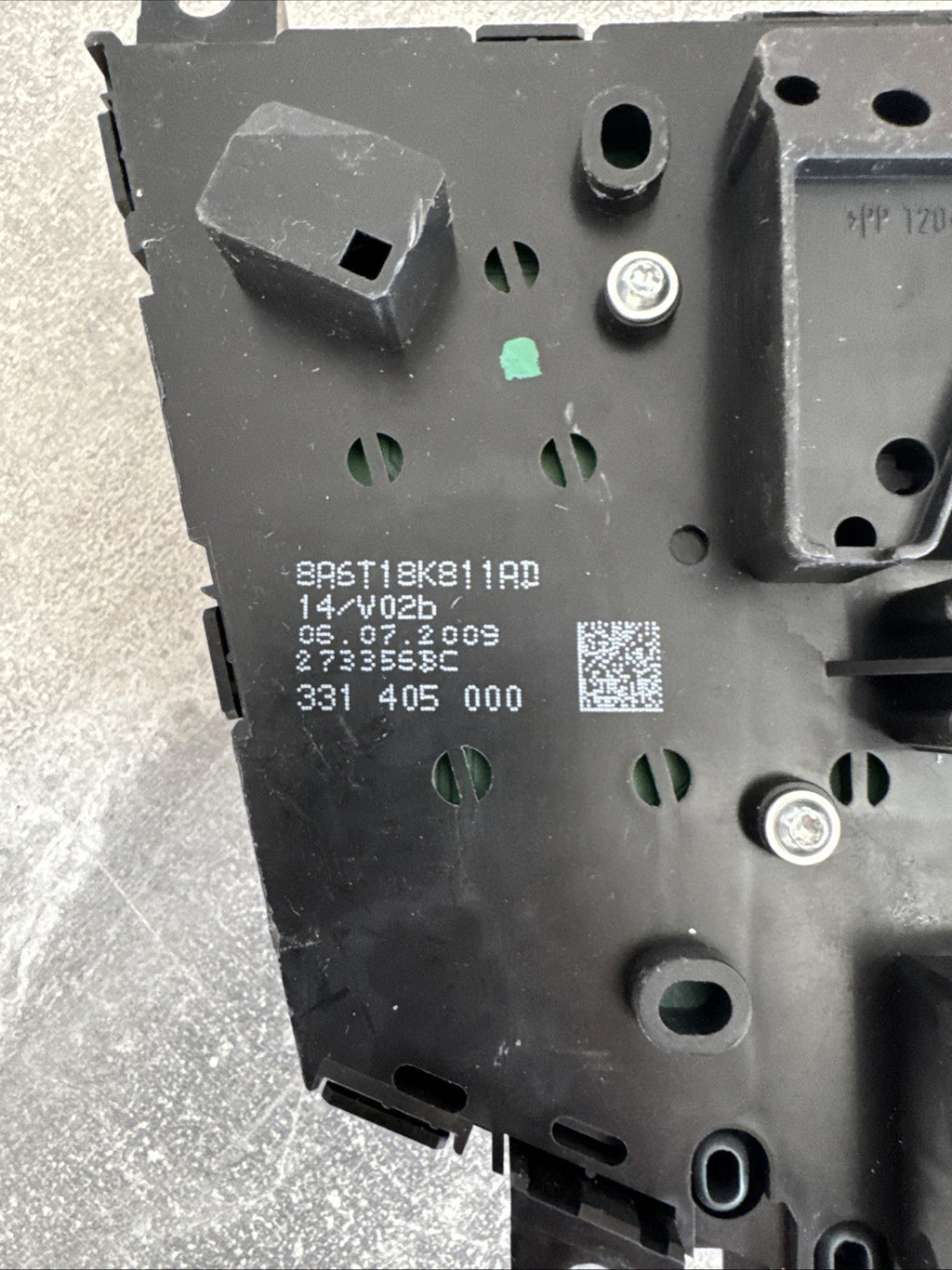 FORD FIESTA MK7 BLACK RADIO BUTTONS CONTROL PANNEL 8A6T-18K811-AD 2008-2012