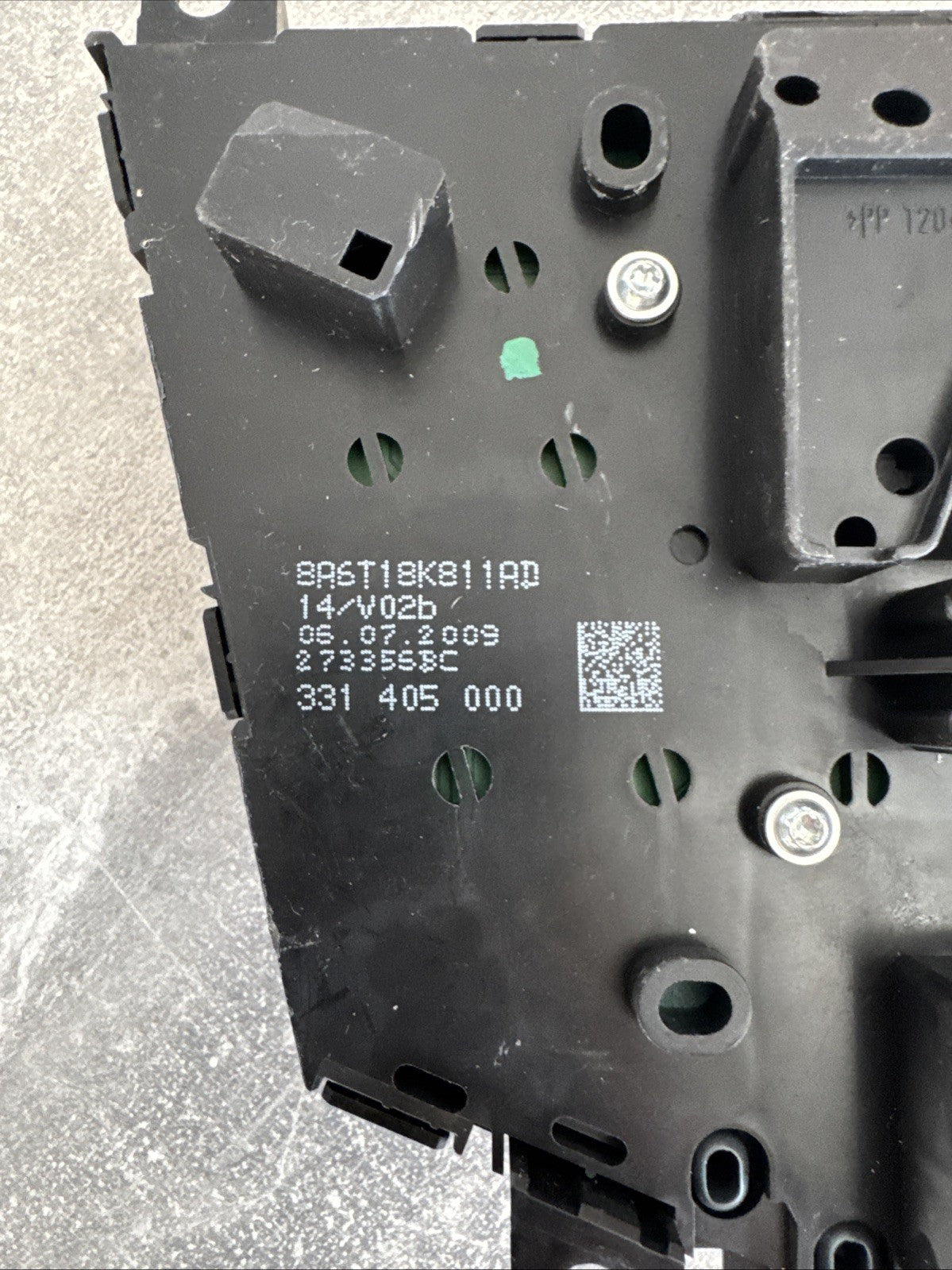 FORD FIESTA MK7 BLACK RADIO BUTTONS CONTROL PANNEL 8A6T-18K811-AD 2008-2012