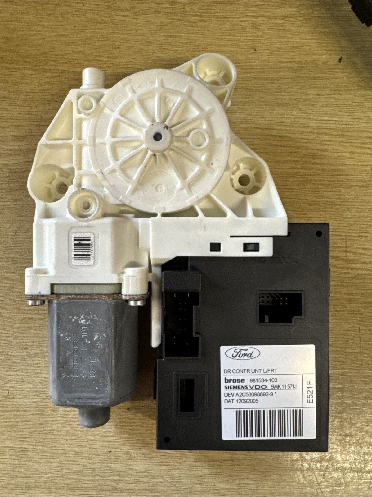 Ford Focus Passenger Side Front Window Motor  5WK11571J
