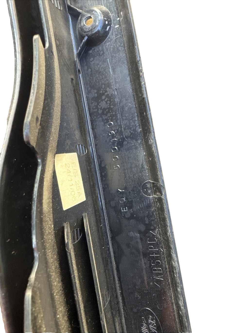 Range Rover L322 Lower Tailgate Trim EQY500190 Ref FV08