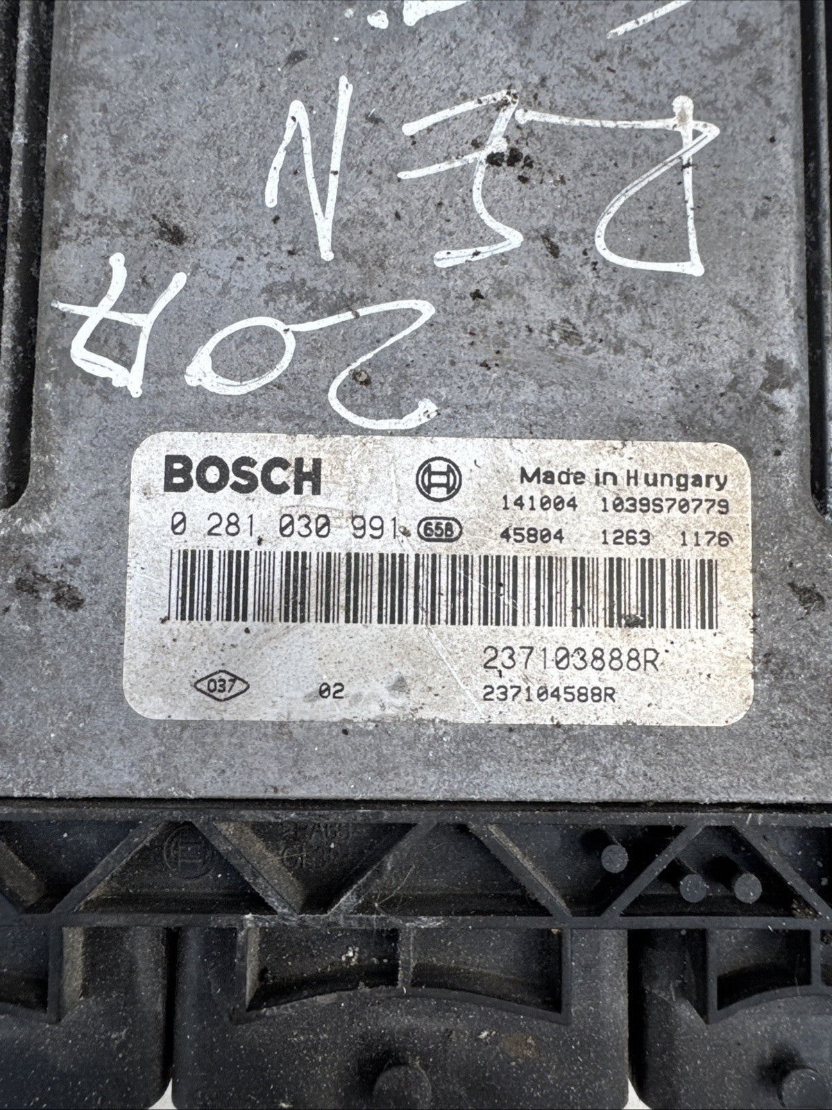 VAUXHALL VIVARO 2900 MK2 X82 1.6  Bosch Engine control unit ECU 0281030991