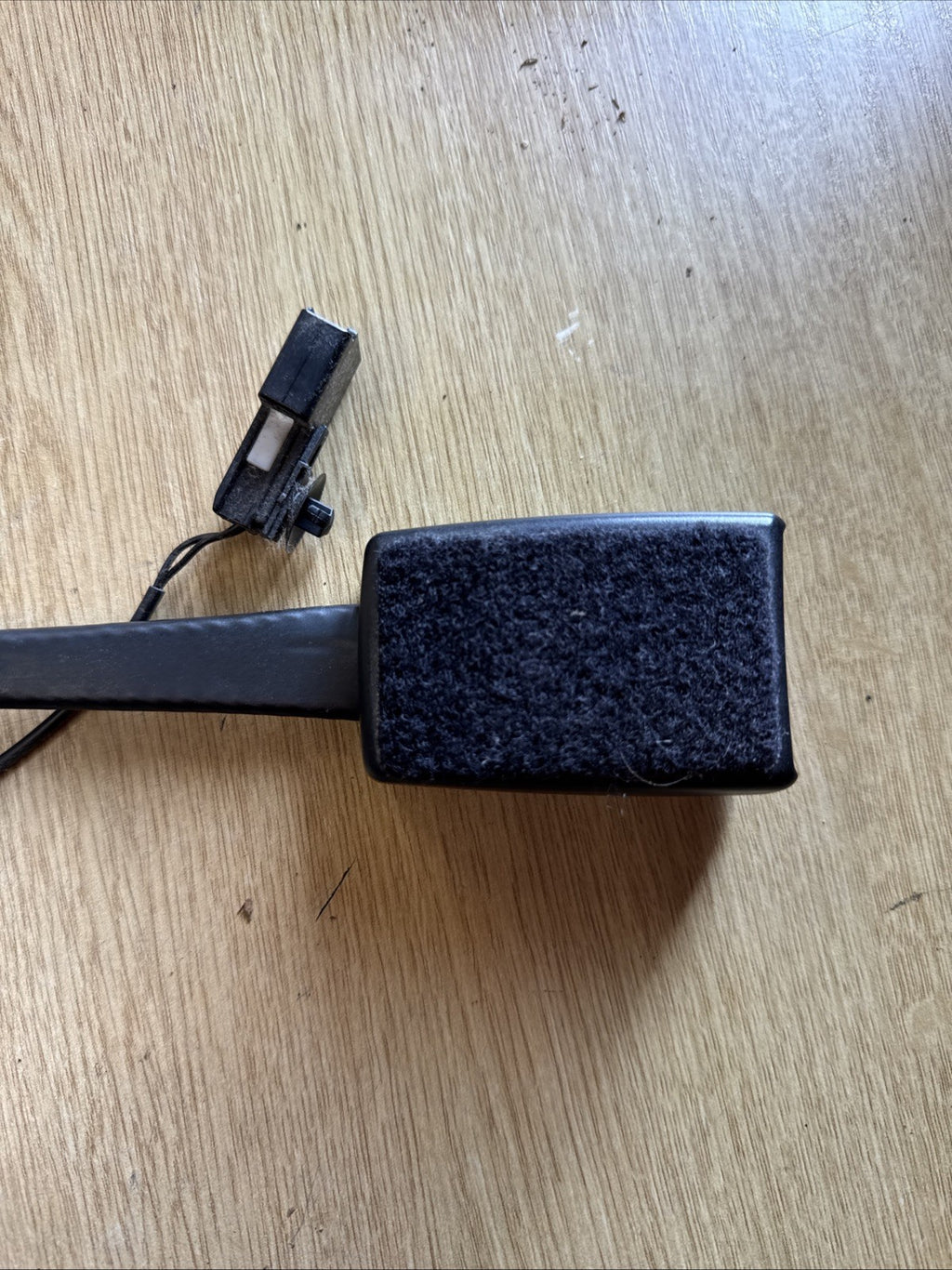 Vauxhall Astra J Seat belt Buckle Catch Mk6 Drivers Offside Front 13368956 10-15