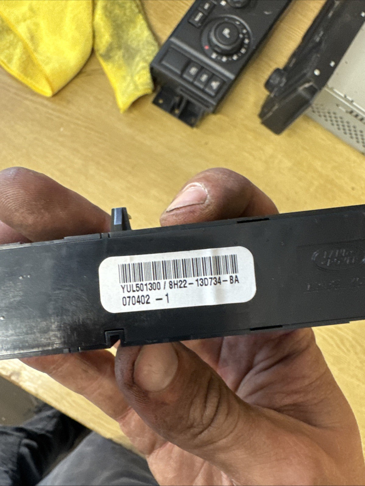 LAND ROVER RANGE ROVER SPORT 2.7 TDV6 HSE HAZARD SWITCH YUL501300