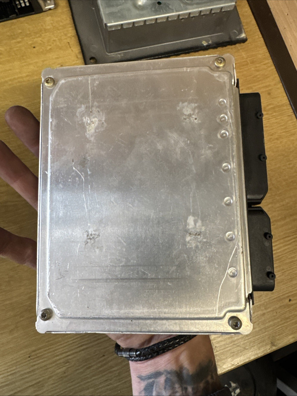 8E0909552M Audi A4 B6 2.4 Engine Control Unit ECU 8E0909552 M / 0261208038