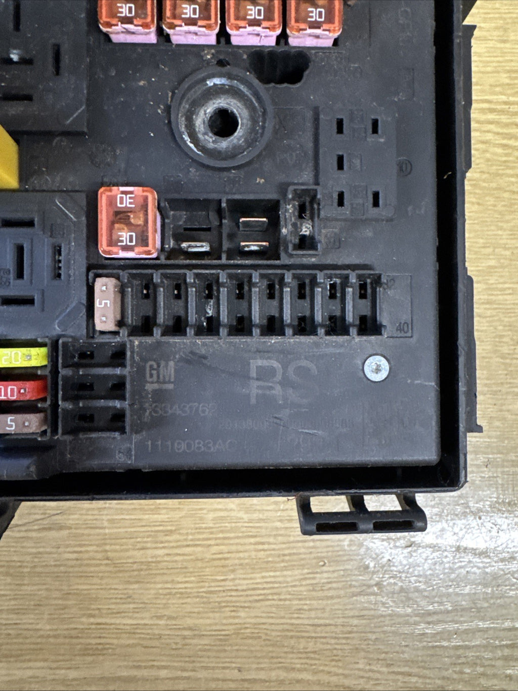 VAUXHALL ASTRA J 09-15 MK6 FUSE REPAY BOX 13343762 RS